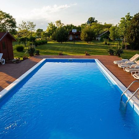 Tennis Guesthouse Ordacsehi Εξωτερικό φωτογραφία