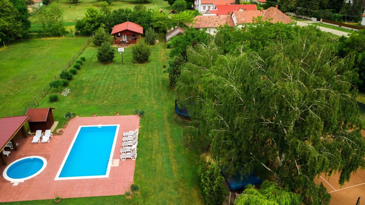 Tennis Guesthouse Ordacsehi Εξωτερικό φωτογραφία