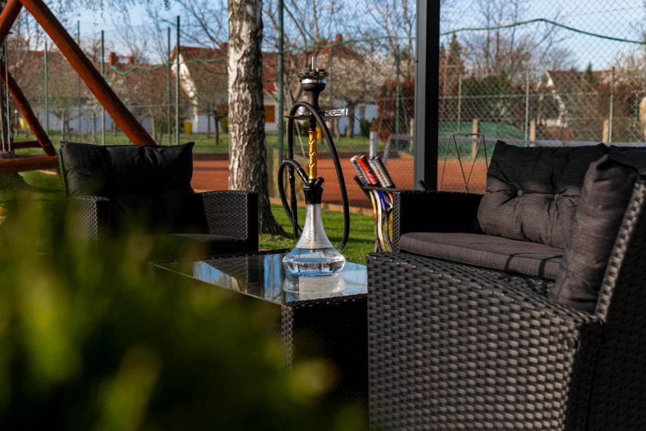 Tennis Guesthouse Ordacsehi Εξωτερικό φωτογραφία